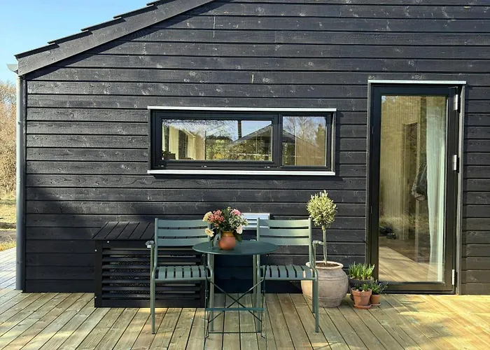 Nature Retreat By The Harbor In Odden *